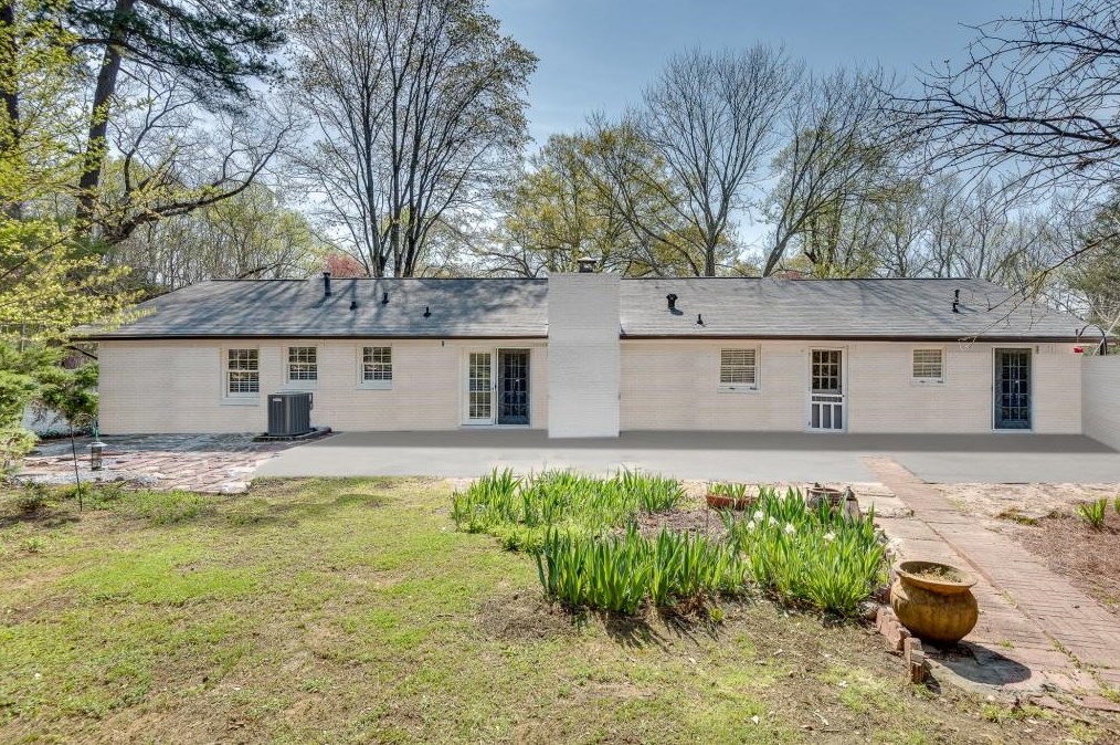 1174 Mayfield Dr, Decatur GA  30033-3333 exterior