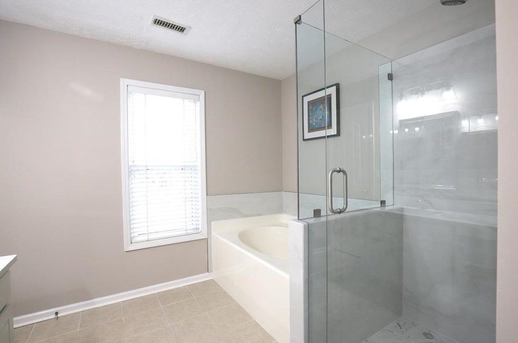 220 Abbotts Mill Dr, Duluth GA  30097-8424 exterior