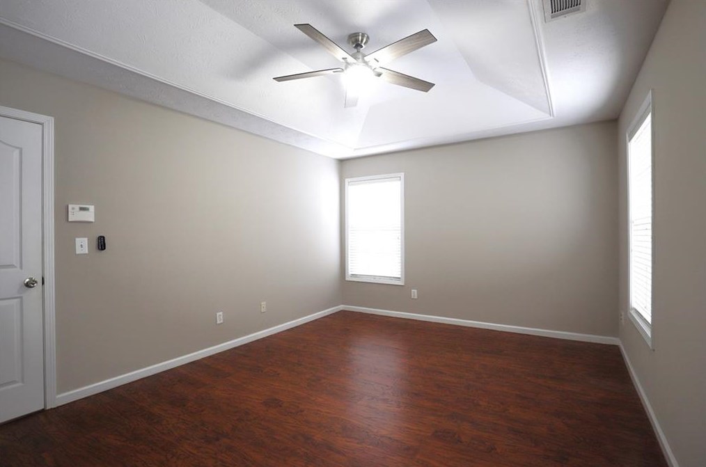 220 Abbotts Mill Dr, Duluth GA  30097-8424 exterior