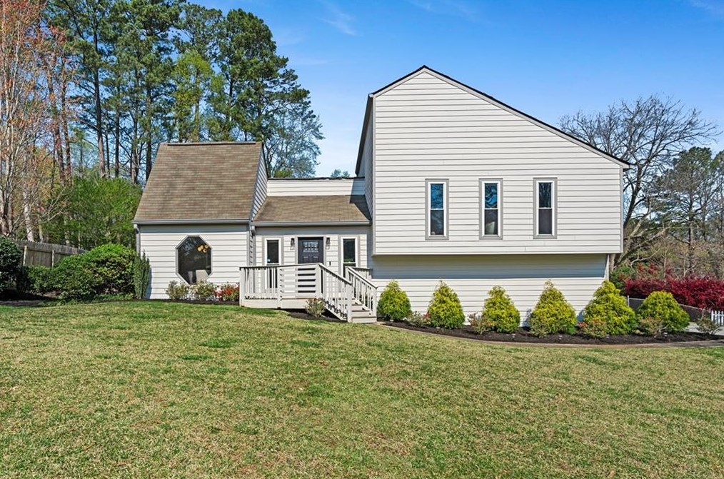 5229 Meadowdale Ct, Norcross, GA 30092
