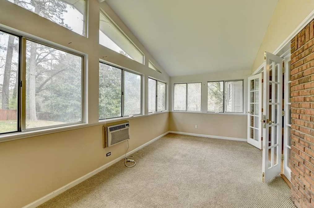 3491 Revere Rd, Atlanta GA  30331-2327 exterior