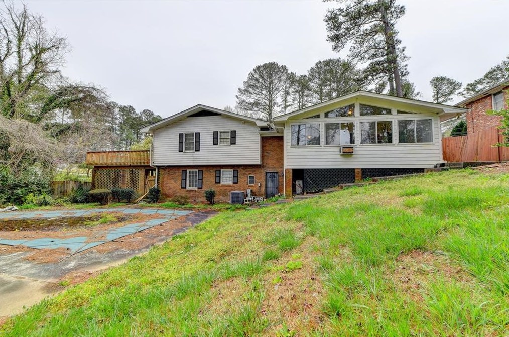 3491 Revere Rd, Atlanta GA  30331-2327 exterior