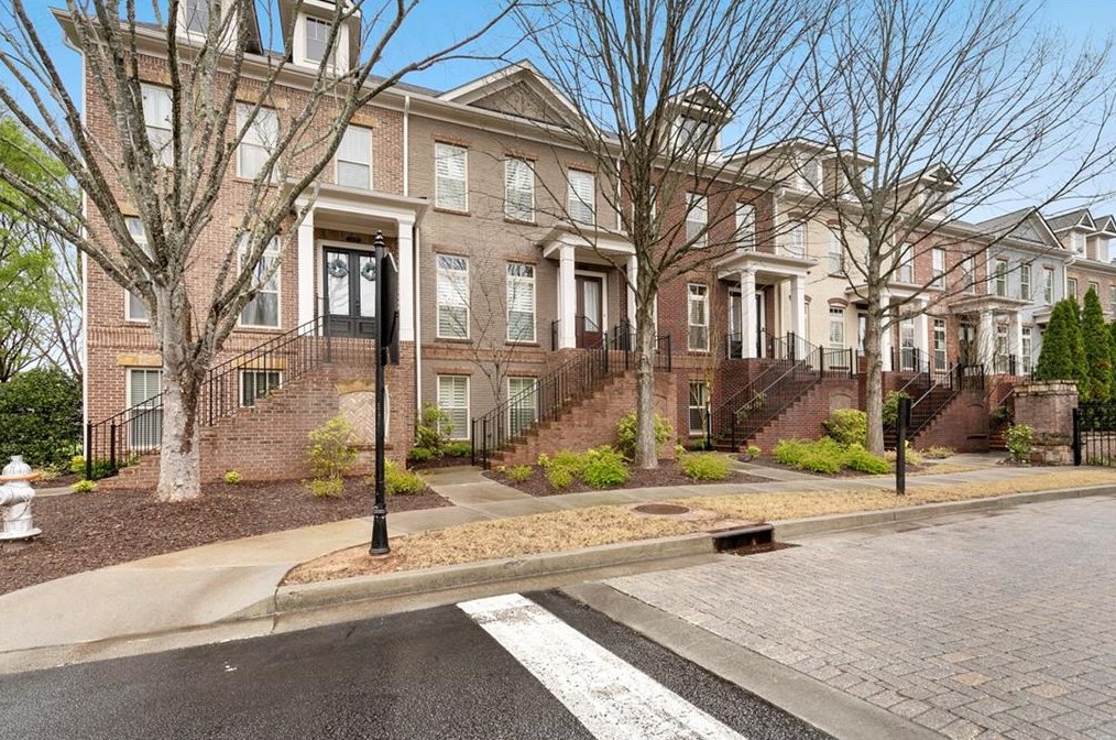 149 Alderwood Hl, Atlanta, GA 30328-2548
