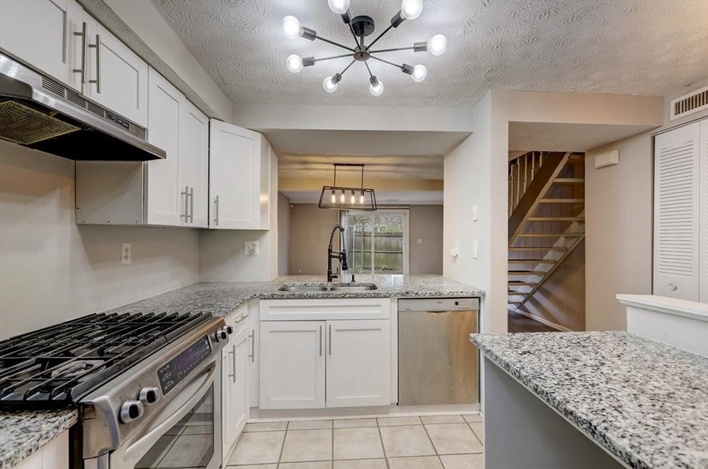 845 Regal Path Ln, Decatur GA  30030-4180 exterior