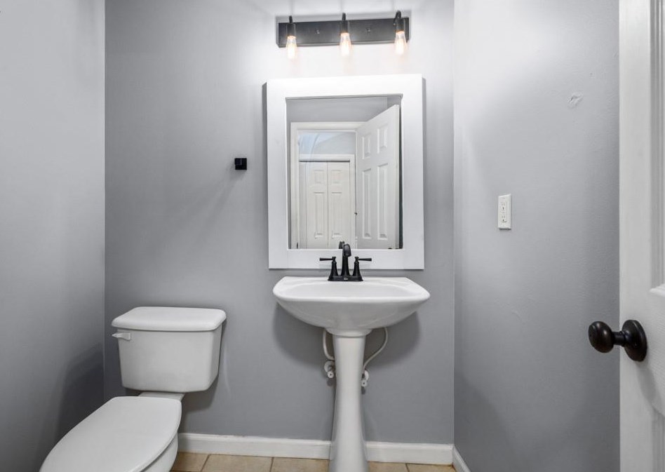 1121 Lewis Roberts Rd, Jefferson GA  30549-4028 exterior