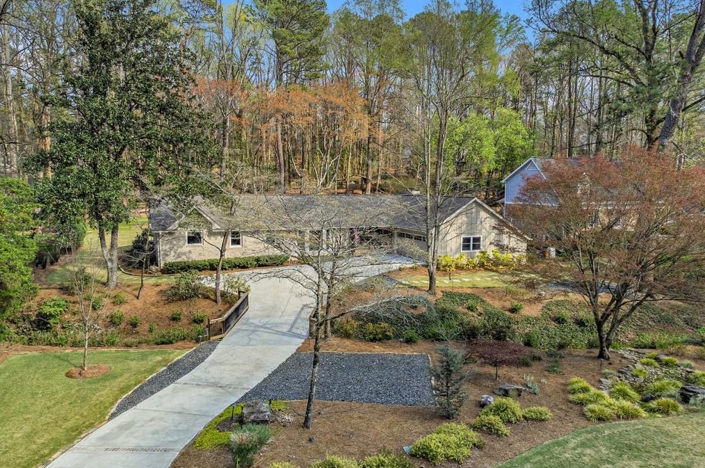 7265 Hunters Branch Dr, Atlanta GA  30328-1718 exterior