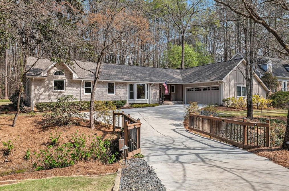 7265 Hunters Branch Dr, Atlanta, GA 30328-1718