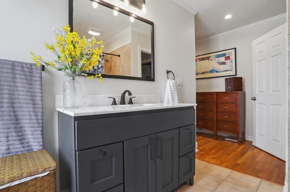 153 Ridley Cir, Decatur GA  30030-1118 exterior