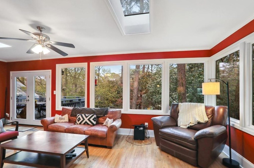 153 Ridley Cir, Decatur GA  30030-1118 exterior