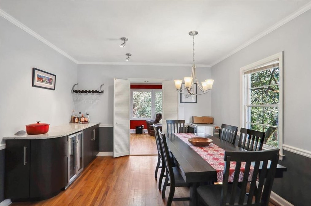 153 Ridley Cir, Decatur GA  30030-1118 exterior