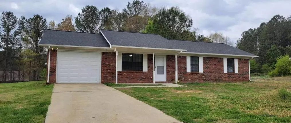 20 Windridge Dr, Porterdale, GA 30014-7410