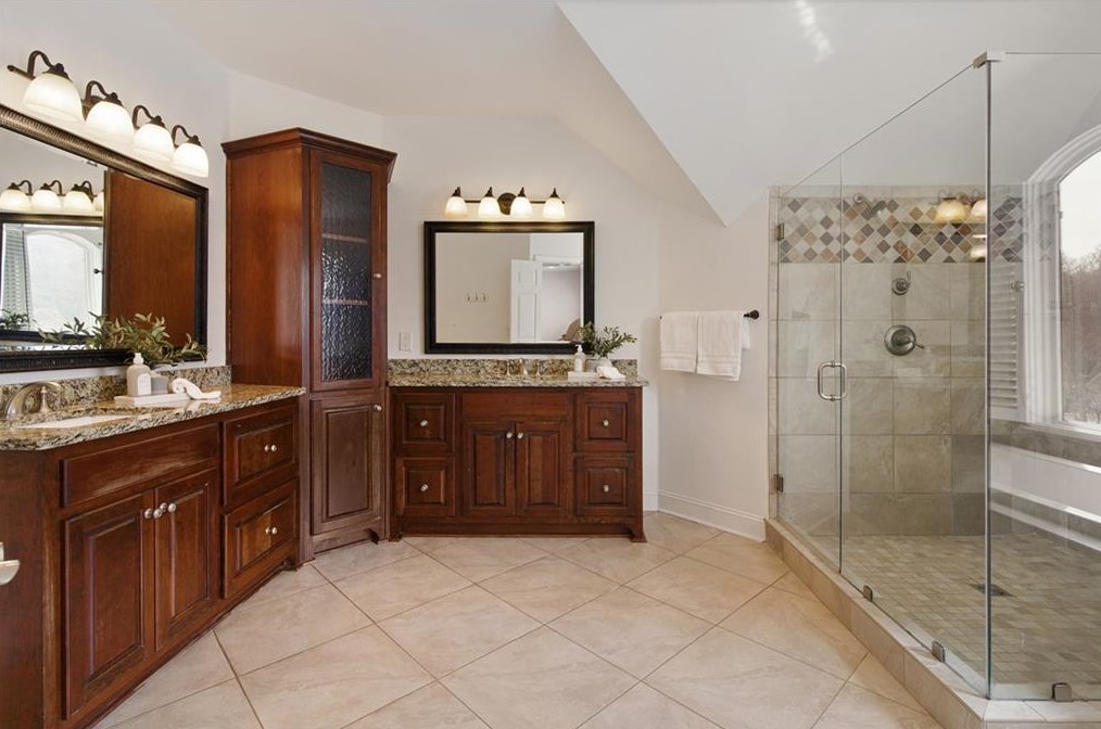 2020 Brooke Forest Ct, Alpharetta GA  30022-3418 exterior