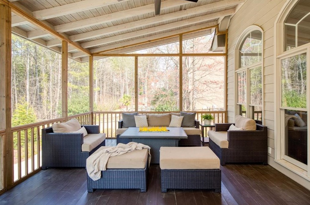 2020 Brooke Forest Ct, Alpharetta GA  30022-3418 exterior