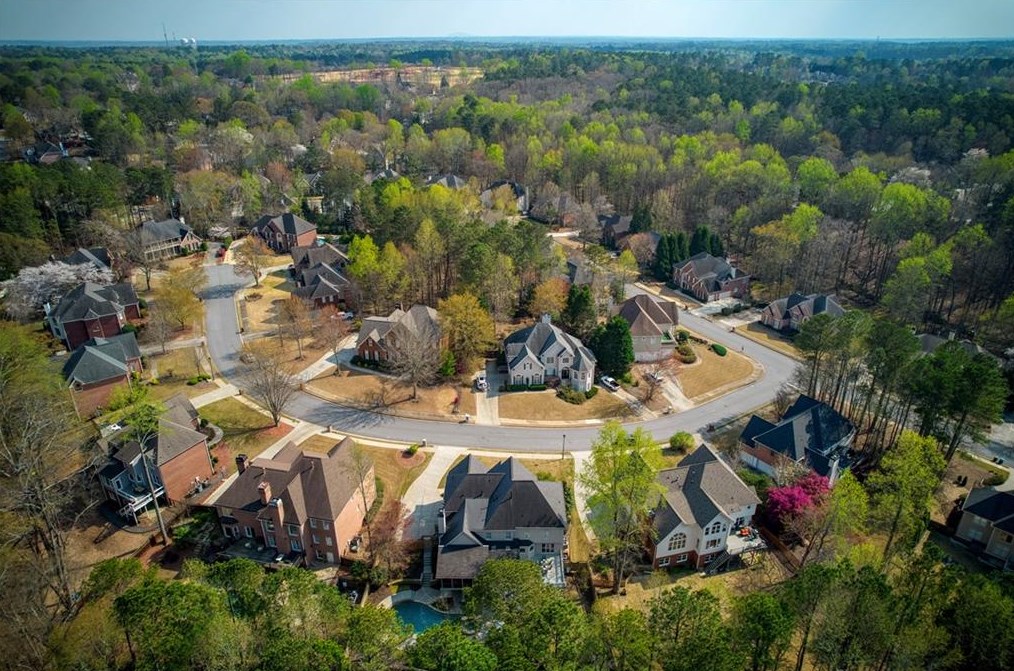 2020 Brooke Forest Ct, Alpharetta GA  30022-3418 exterior