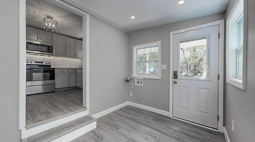 1802 Ledo Ave, Decatur GA  30035-1653 exterior