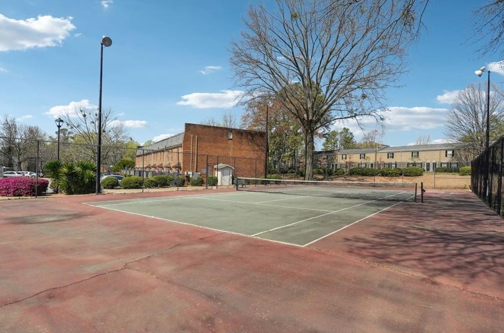 235 Winding River Dr, Atlanta GA  30350-1918 exterior