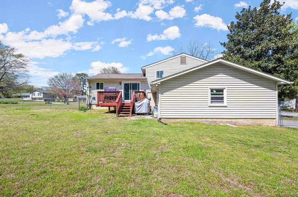 1810 Town Pl, Lithonia GA  30078-2426 exterior