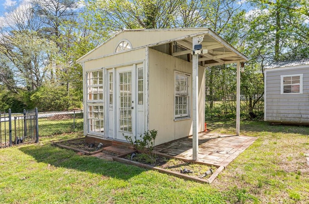 1810 Town Pl, Lithonia GA  30078-2426 exterior