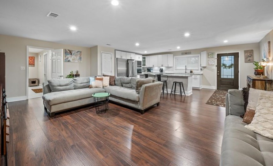 4001 Barr Cir, Tucker GA  30084-7504 exterior