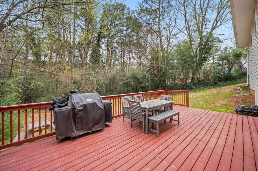 4001 Barr Cir, Tucker GA  30084-7504 exterior