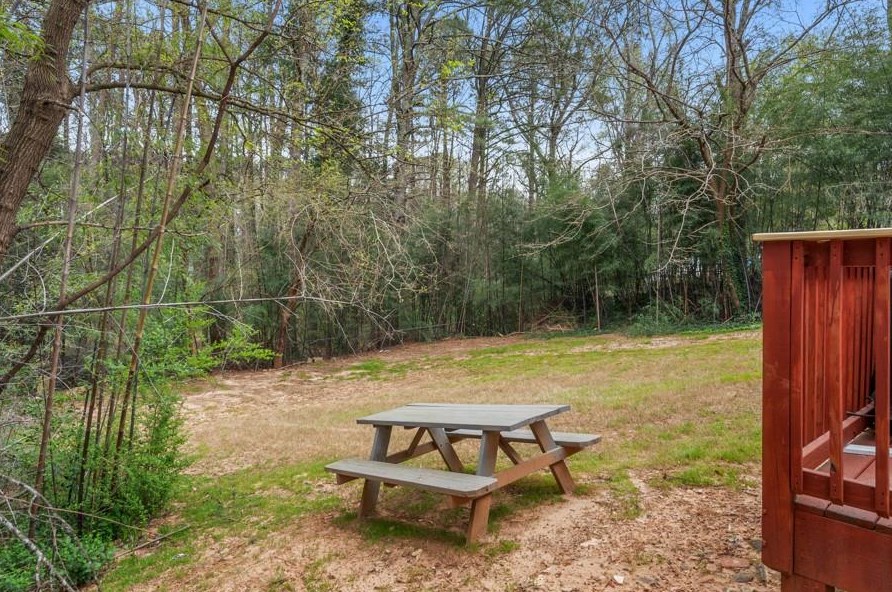 4001 Barr Cir, Tucker GA  30084-7504 exterior