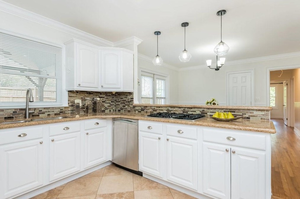 621 Heathmoor Pl, Decatur GA  30032-1707 exterior