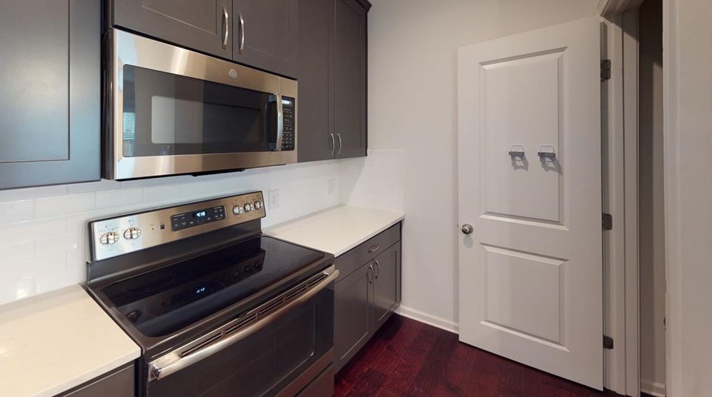 2717 Avanti Way, Decatur GA  30035-4192 exterior