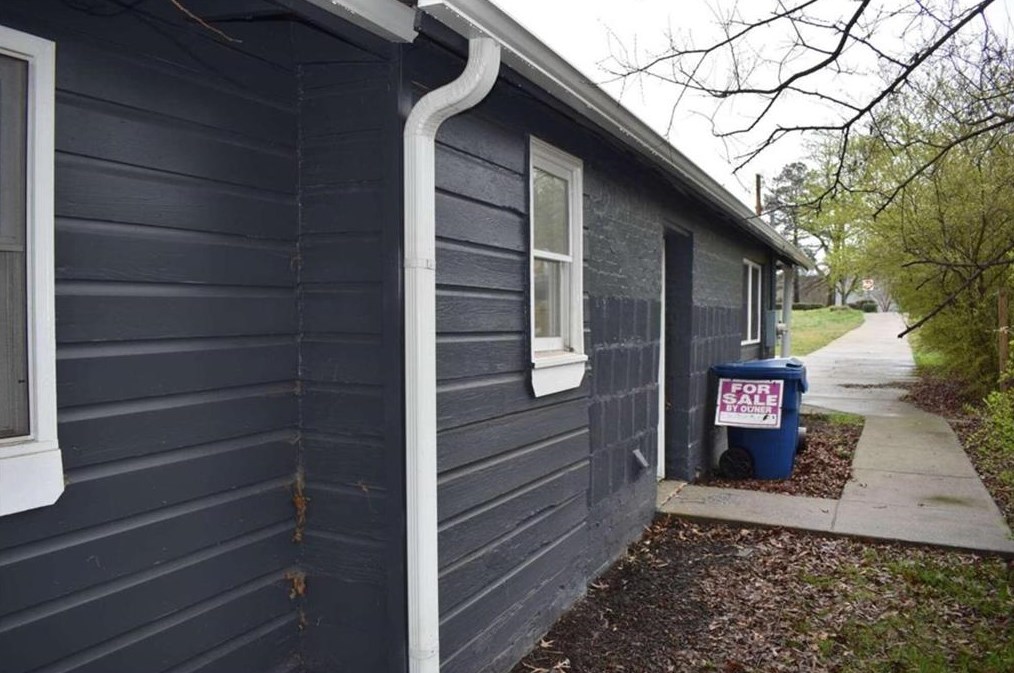 266 Hamilton E Holmes Dr, Atlanta GA  30318-7413 exterior