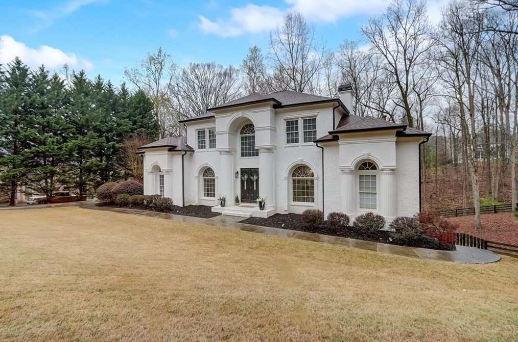 335 Coach House Ln, Alpharetta, GA 30004-6975