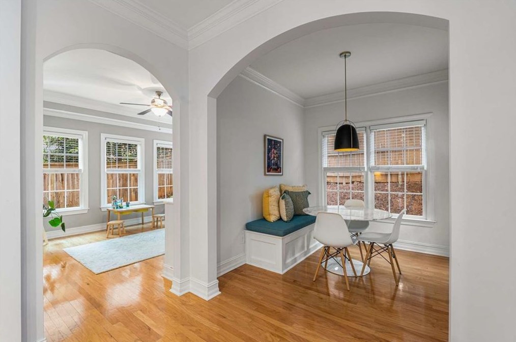 6 Woodland Ct, Decatur GA  30030-2776 exterior