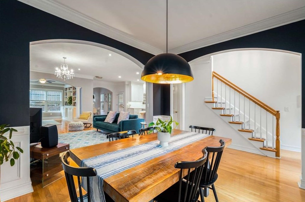 6 Woodland Ct, Decatur GA  30030-2776 exterior