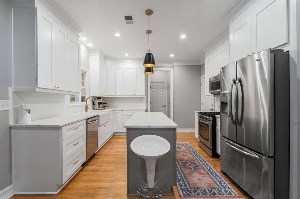 6 Woodland Ct, Decatur GA  30030-2776 exterior