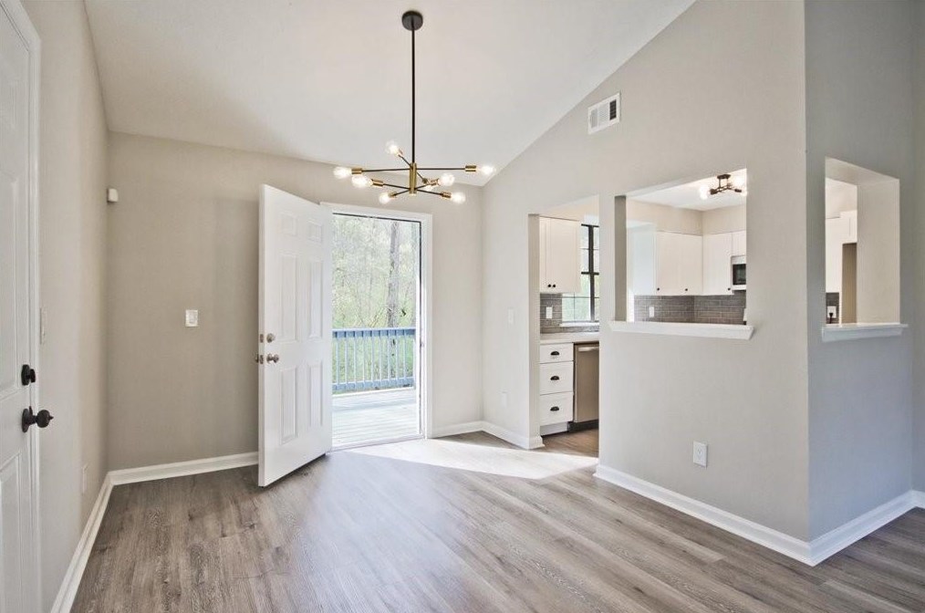 551 Utoy Cir, Atlanta GA  30331-4335 exterior