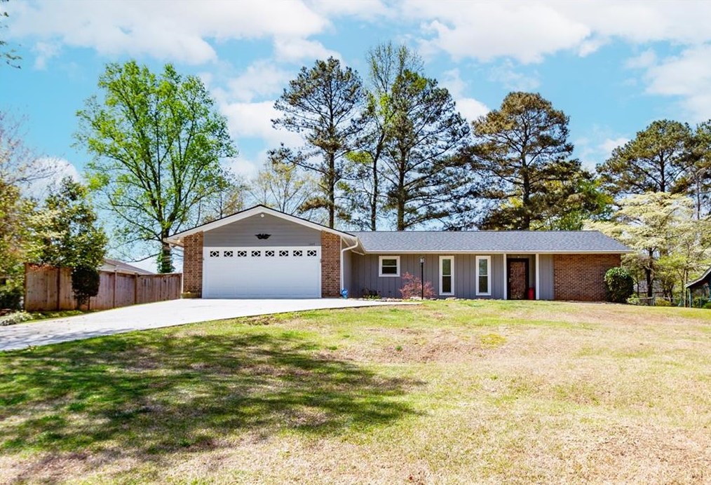 1345 Lake Lucerne Rd Sw, Lilburn, GA 30047