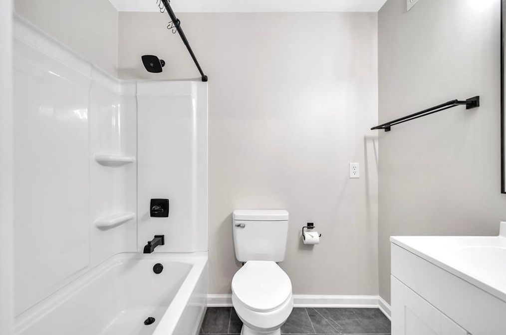 2041 Brian Way, Decatur GA  30033-3824 exterior