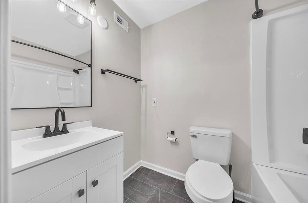 2041 Brian Way, Decatur GA  30033-3824 exterior