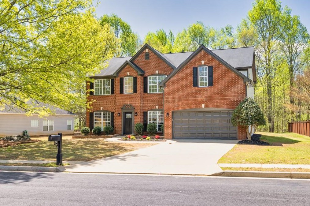 710 Beckenham Walk Dr, Dacula, GA 30019