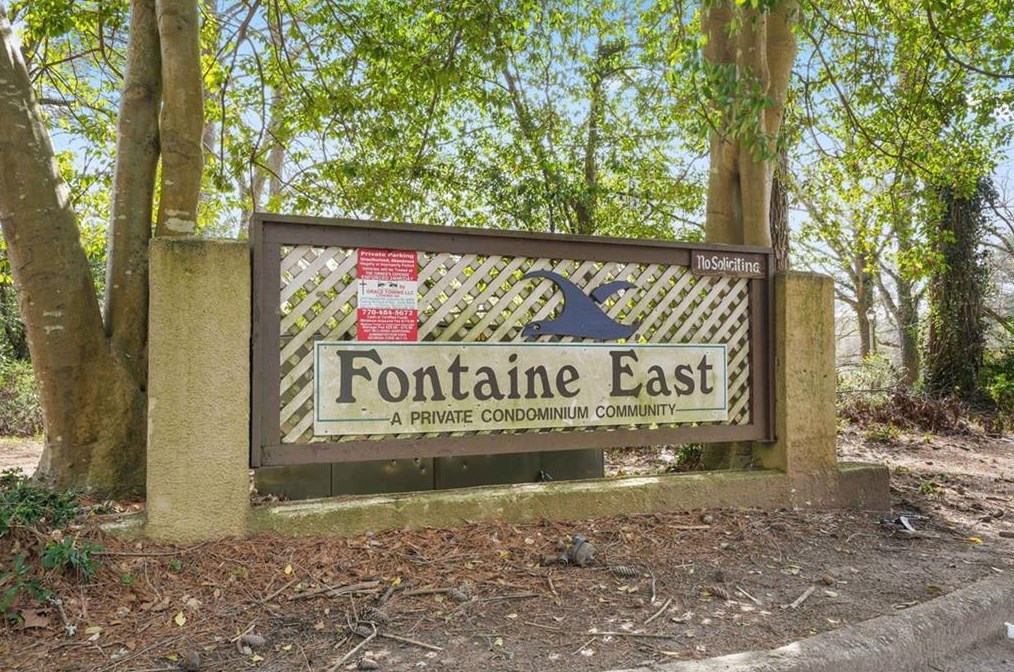 2950 Parc Lorraine, Lithonia GA 30038-1911 exterior