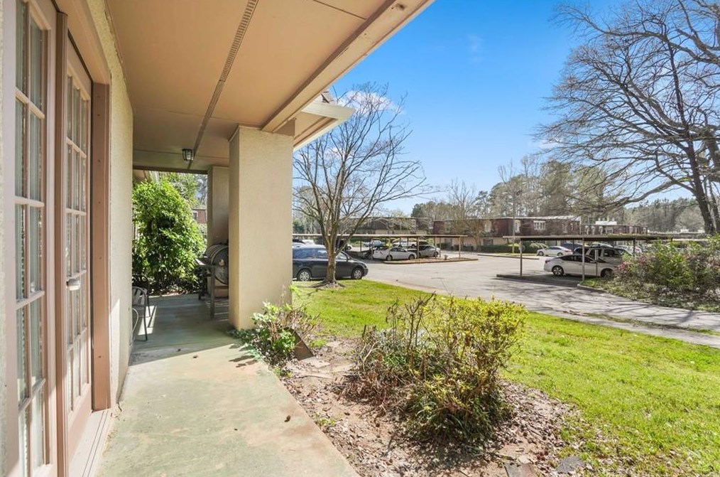 2950 Parc Lorraine, Lithonia GA 30038-1911 exterior