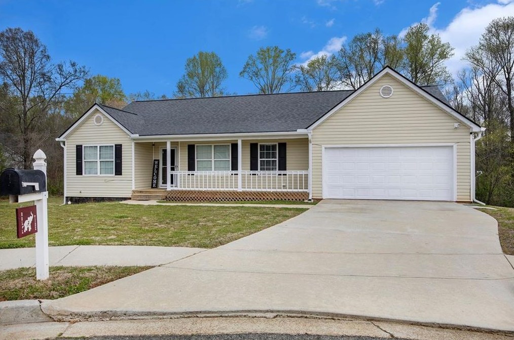 927 Rosewood Ln, Monroe, GA 30656