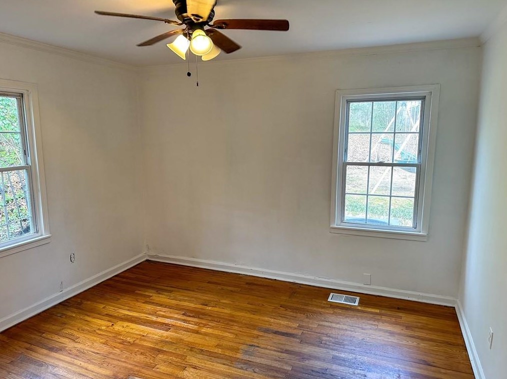 527 Oak Dr, Atlanta, GA 30354