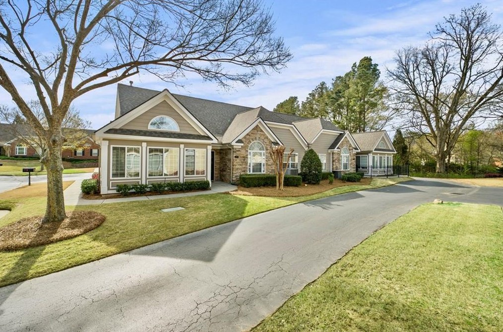 2200 Sweet Apple Cir, Alpharetta, GA 30004