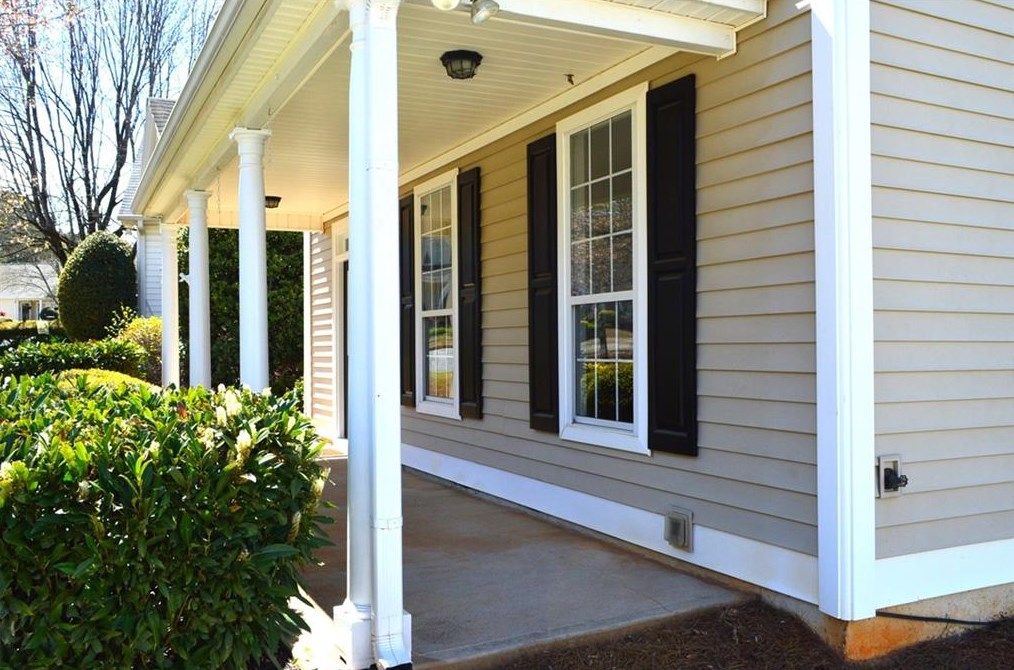 3040 Heatherbrook Trce, Holly Springs, GA 30114