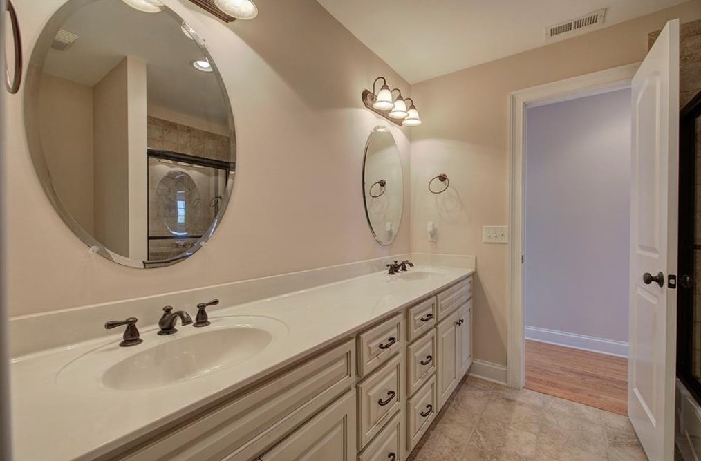 266 Fox Den Dr, Calhoun GA 30701-9568 exterior