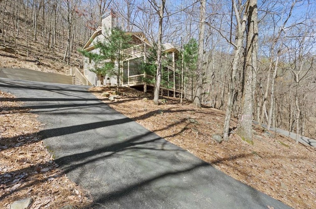 1105 Valley View Dr, Big Canoe, GA 30143