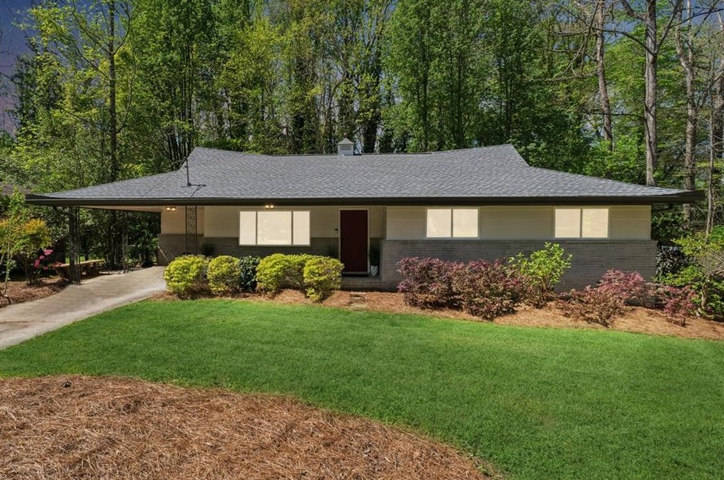 1571 Moncrief Cir, Decatur GA  30033-1616 exterior