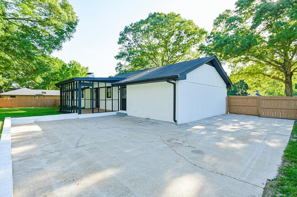 1670 Christian Cir, Conyers GA 30013-5203 exterior