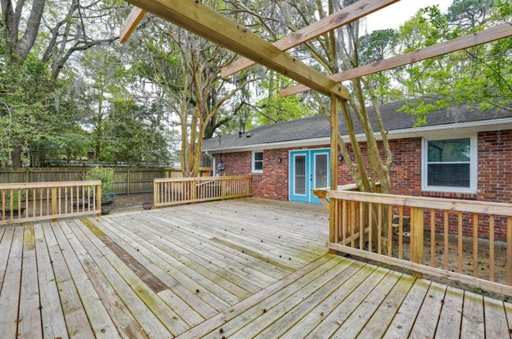 6 65 St, Savannah GA  31405-5207 exterior