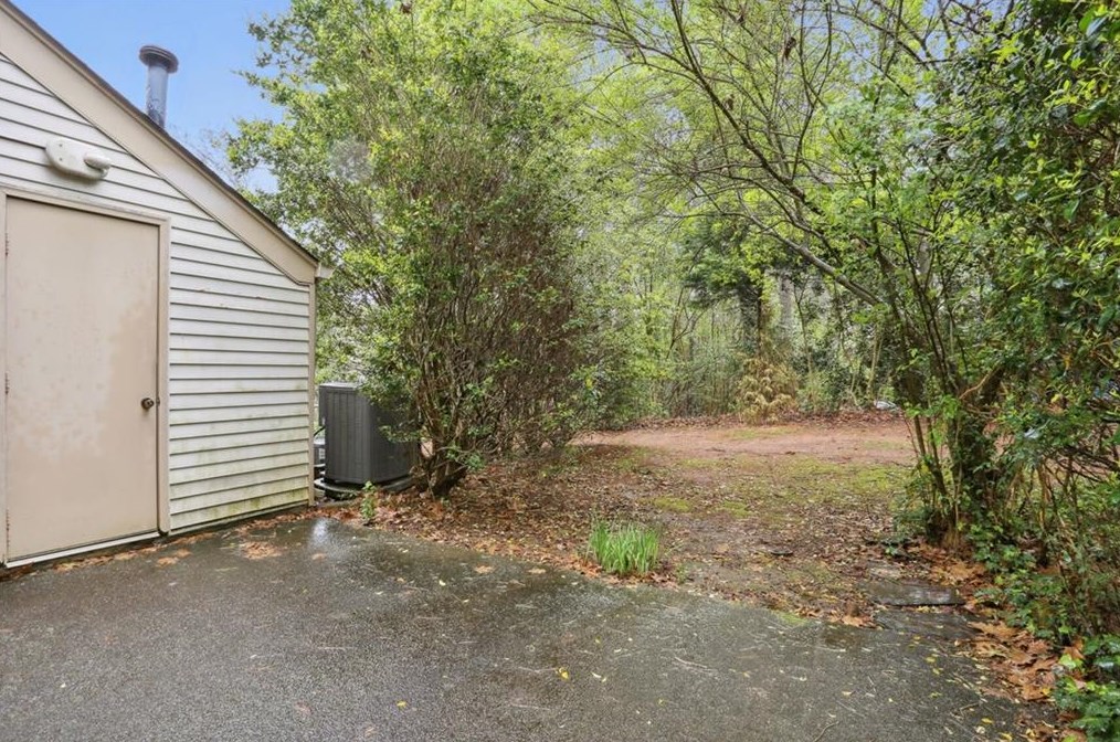 108 Wedgewood Way, Atlanta GA  30350-2070 exterior