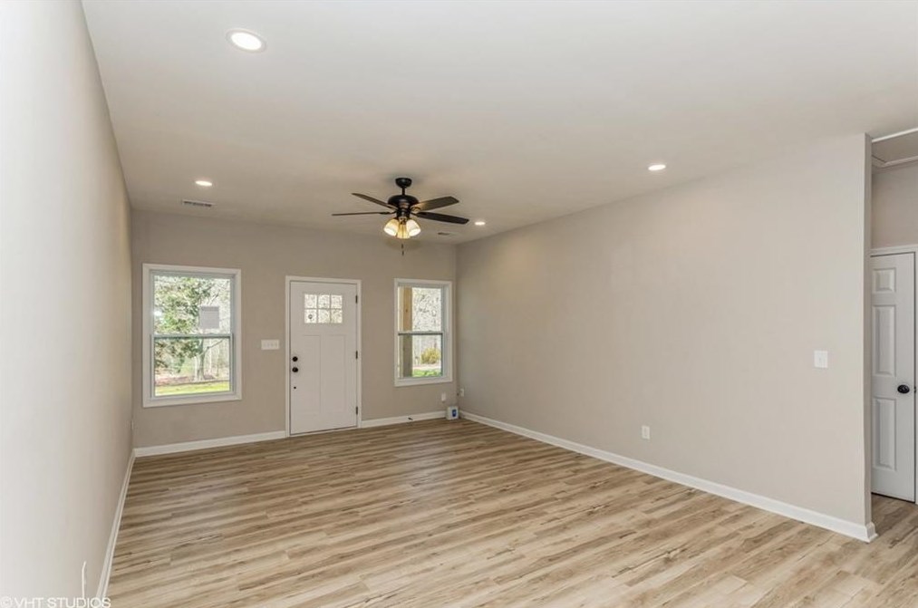 24 Valley Trail Se, Acworth, GA 30101